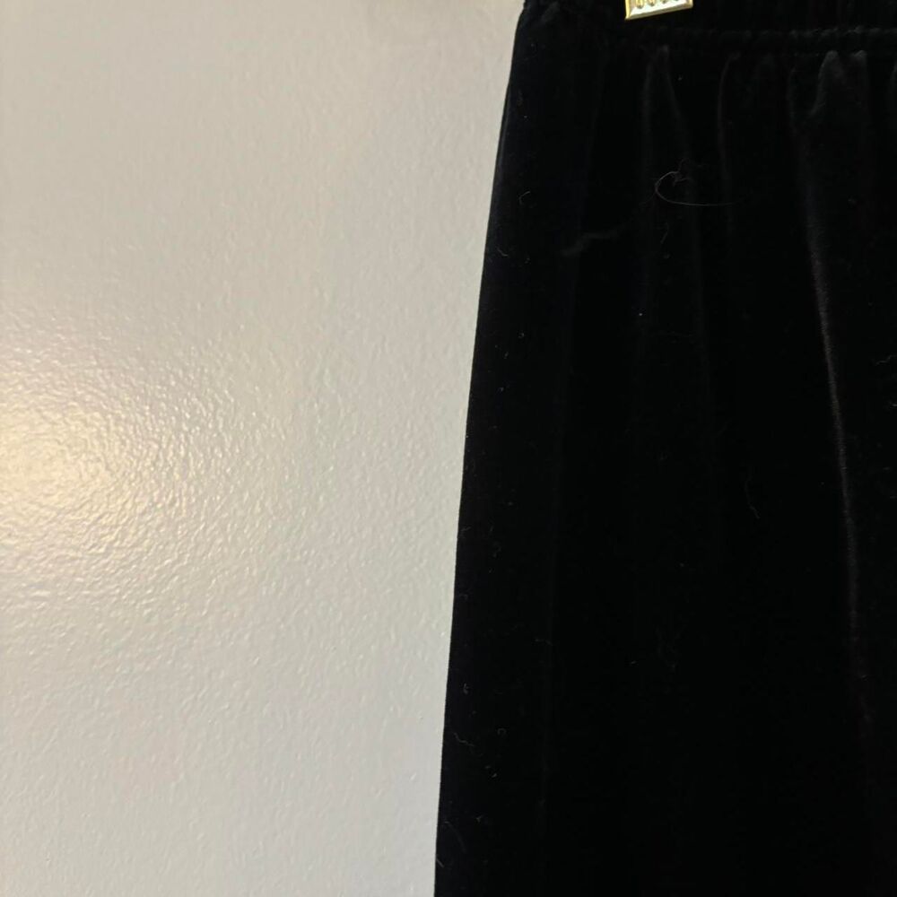 Bechamel Velvet Women's Black Straight Leg Pants